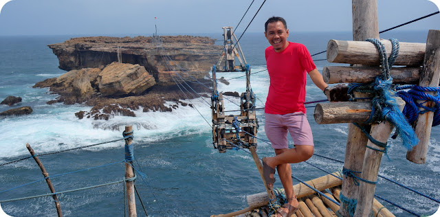  Nyebrang Ke Pulau Timang Dengan Gondola Kayu  Selangkangan Nyut - Nyut an di Pantai TIMANG