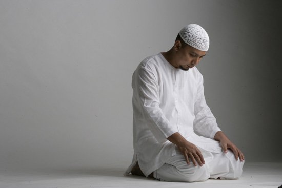 Artikel Tentang Islam  PENGERTIAN IBADAH DALAM ISLAM 