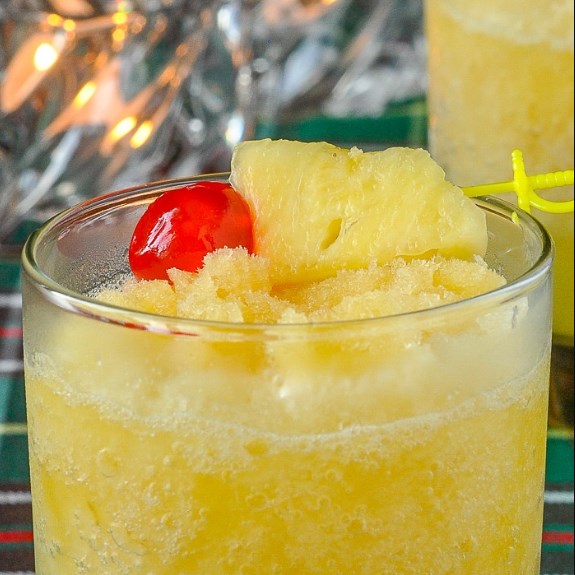 NEWFOUNDLAND CHRISTMAS SLUSH #christmasdrink #cocktail