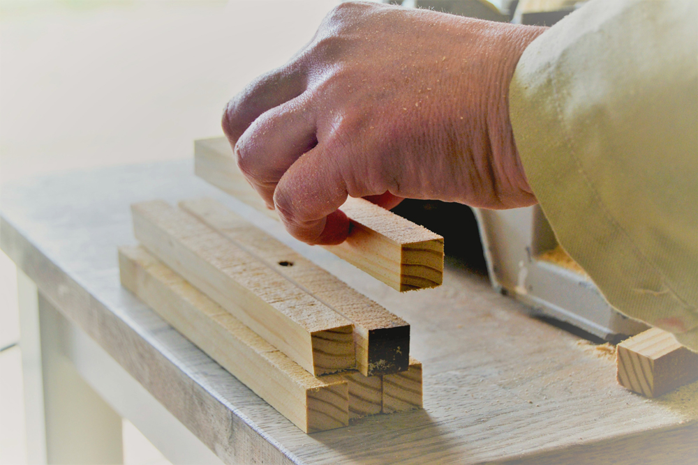 Como hacer una lámpara de madera en forma de cubo para tu dormitorio,  DIY tutorial paso a paso.