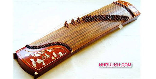 Gambar alat musik tradisional korea gayageum