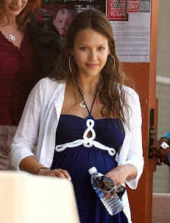 Most Popular Celebrity Jessica Alba | Biography, early life, Personal life, acting career and filmography