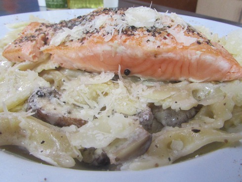 Franz Lehemann - Pasta con crema de championes y salmn en pimienta