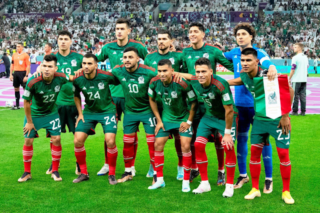 SELECCIÓN DE MÉXICO. Temporada 2022-23. Jorge Sánchez, César Montes, Henry Martin, Edson Álvarez, Guillermo Ochoa. Hirving Lozano. Luis Chávez, Alexis Vega, Orbelin Pineda, Héctor Moreno, Jesús Gallardo. SELECCIÓN DE ARABIA SAUDÍ 1 SELECCIÓN DE MÉXICO 2 Miércoles 30/11/2022, 20:00 horas. XXII Copa Mundial de fútbol de la FIFA Catar 2022, fase de grupos, Grupo C, jornada 3. Lusail, Municipalidad de Al Daayen, Catar, estadio de Lusail: 84.985 espectadores. GOLES: ⚽0-1: 47’, Henry Martín. ⚽0-2: 52’, Luis Chávez. ⚽1-2: 90+5’, Salem Al-Dawsari.