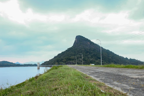 Damming of Gal oya river & reservoir