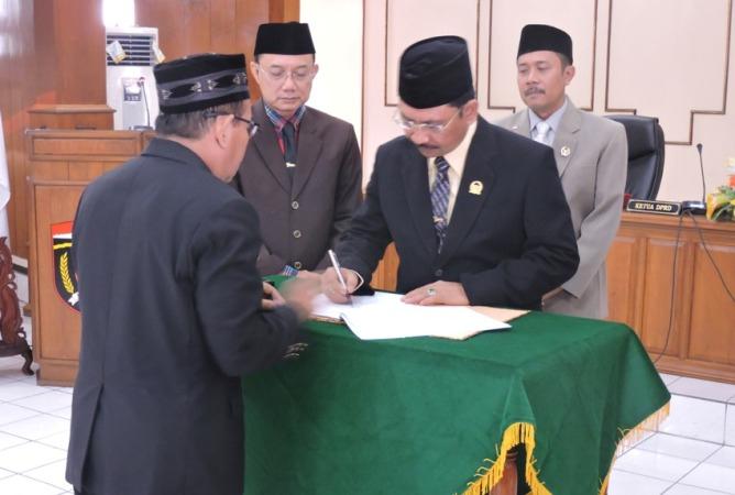 DPRD Kabupaten Ngawi Setujui PAPBD 2016