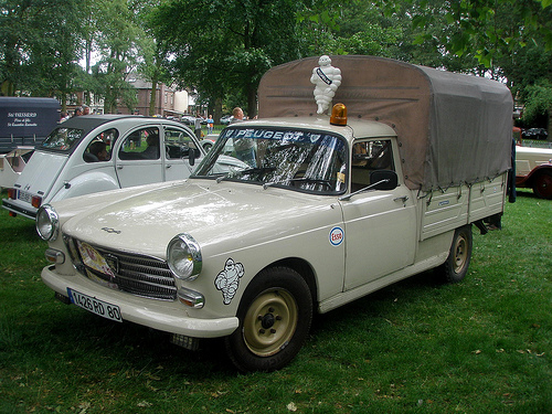 The British Autocar magazine tested a Peugeot 404 Diesel in November 1965