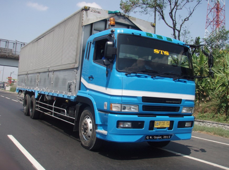 Gambar Foto Truk Fuso Mitsubishi Modifikasi Terbaru 2019