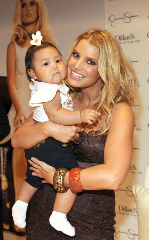 [jessica-simpson-3219-14.jpg]