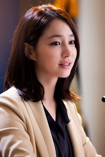 Biografi Lee Min-jung Aktris Korea