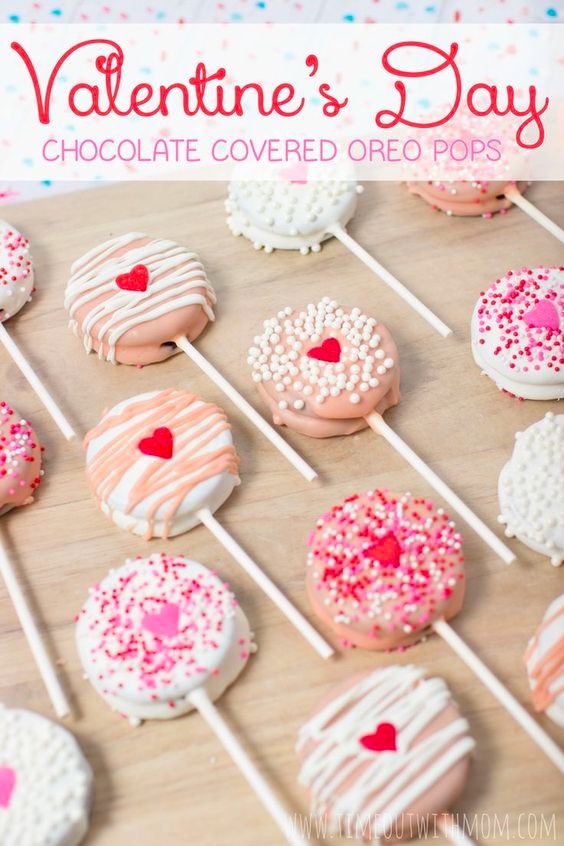 7+ Super Easy Deserts for Valentine's Day #valentinesday #valentinesdaydesserts #desserts #easydesserts...