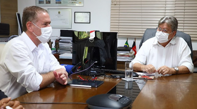 João Azevêdo recebe representantes da A & C e discute novas parcerias