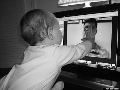  Επικοινωνία μπαμπά και παιδιού και με χρήση Skype