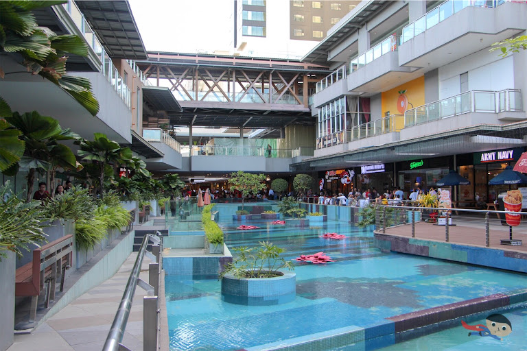 Man-made pond of Circuit Lane, Makati