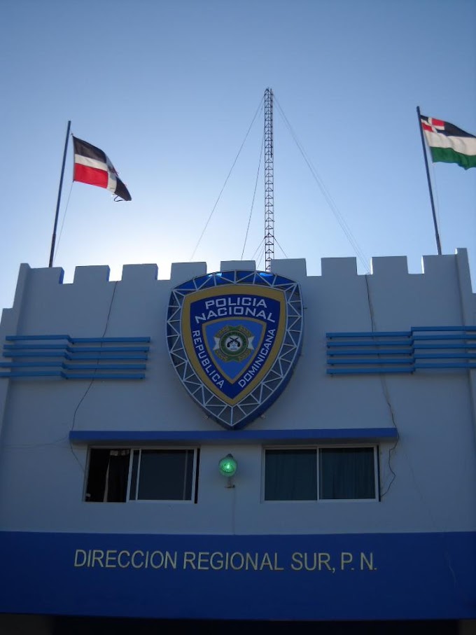 BARAHONA: Aquello duro se entrega a la policía