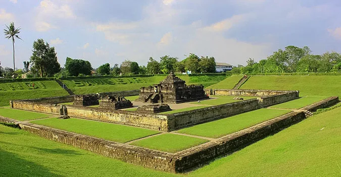 Wisata Candi Sambisari