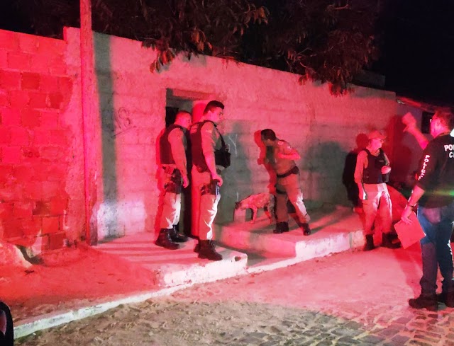 Em Parnaíba, homem tem casa invadida por criminoso e é executado a tiros enquanto estava deitado