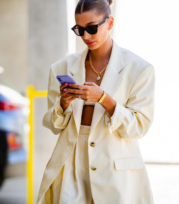 Hailey Baldwin fashion and style looks latest