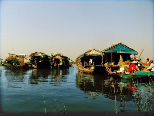 kompong luong cambodia travel asia floating village