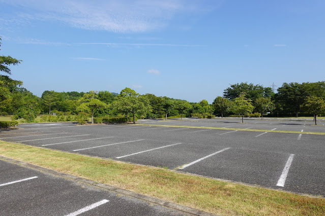 鳥取県西伯郡南部町鶴田　とっとり花回廊　駐車場