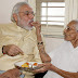 PM मोदी ने जन्मदिन पर मां हीराबेन से लिया आशीर्वाद