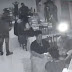 Homem assalta clientes e funcionários de pizzaria após fingir ser morador de rua
