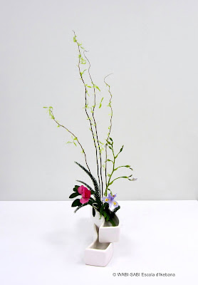 Ikebana-jiyuka-freestyle-wabisabi-escoladikebana