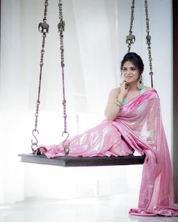 Anchor DD Divyadarshini Glam Pink Saree Photoshoot