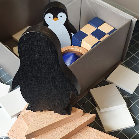 Penguin Party game The box review puzzles