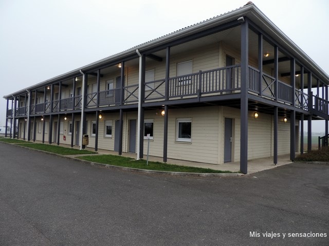 Hotel Couett, Chartres. Alojamiento económico en Francia