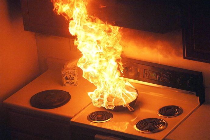 Ilustrasi Minyak Goreng Yang Terbakar