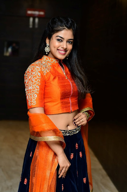 Siddhi Idnani Hot Navel Pic