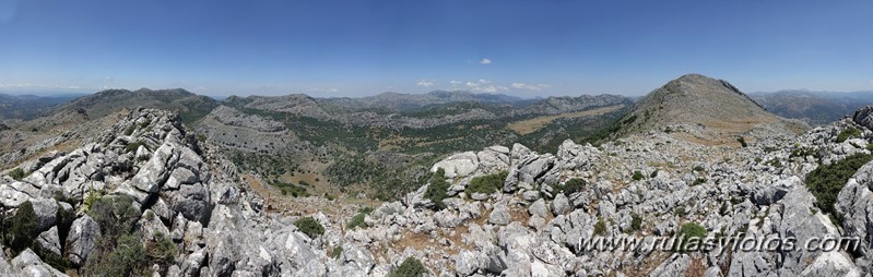 Subida al Martín Gil y Crestería de Sierra Blanquilla