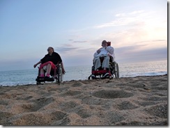 Agnès et Pierre sur la plage 1