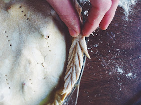 Decorative Pie Crust by Tara Jensen of Smoke Signals Baking @Bakerhands