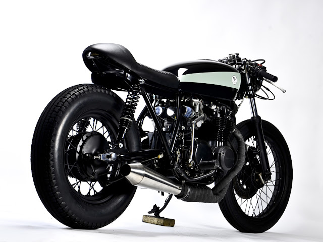 Honda CB550 1976 By MotoHangar Hell Kustom