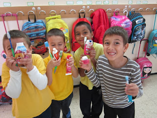 http://doctorhernandezbenitez.blogspot.com.es/2013/11/higiene-bucodental.html