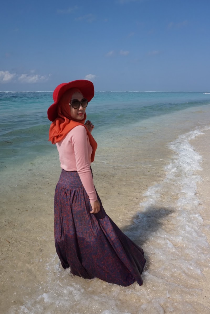 Top Populer 42+ Gaya Baju Pantai Hijab