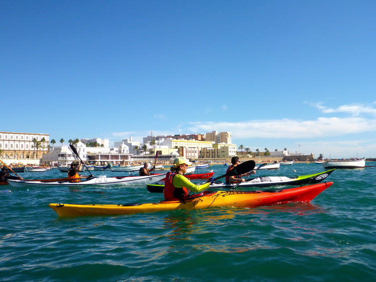 Concentración Kayak de Mar La Caleta 2016