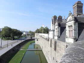 Vista a partir do Muro do Castelo para o lado de fora - Castelo dos Duques da Bretanha - Nantes - França