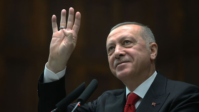 Ο Ερντογάν ζητά από τον κόσμο να δώσει λεφτά για να σωθεί η χώρα