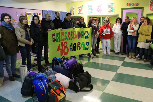 Encierro de trabajadores del colegio