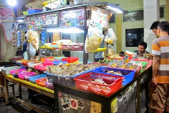 Makan Hemat di Angkringan  Jogja Istimewa Indonesia nan Elok