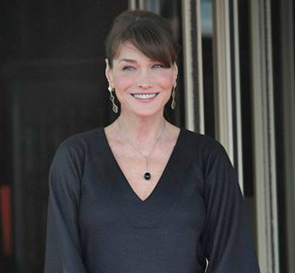 carla bruni pregnant