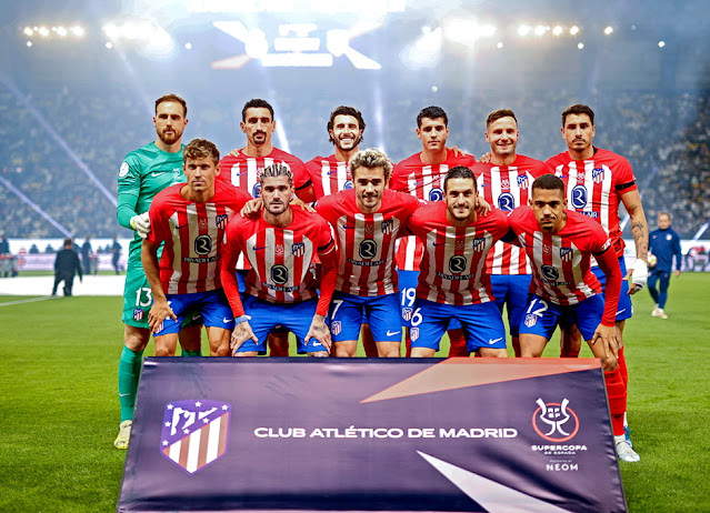 📸CLUB ATLÉTICO DE MADRID 📆10 enero 2024 ⬆️Jan Oblak, Stefan Savić, Mario Hermoso, Álvaro Morata, Saúl Ñíguez, Josema Giménez.⬇️Marcos Llorente, Rodrigo De Paul, Antoine Griezmann, Koke y Samuel Lino. REAL MADRID C. F. 5 🆚 CLUB ATLÉTICO DE MADRID 3 Miércoles 10/01/2024, 20:00 horas. Supercopa de España, semifinal. Riad, Arabia Saudí, Al-Awaal Park: 23.932 espectadores. GOLES: ⚽0-1: 6’, Mario Hermoso. ⚽1-1: 20’, Antonio Rüdiger. ⚽2-1: 29’, Ferland Mendy. ⚽2-2: 37’, Antoine Griezmann. ⚽2-3: 78’, Antonio Rüdiger, en propia puerta. ⚽3-3: 85’, Dani Carvajal. ⚽4-3: 116’, Stefan Savić, en propia puerta. ⚽5-3: 120+2’, Brahim Díaz.