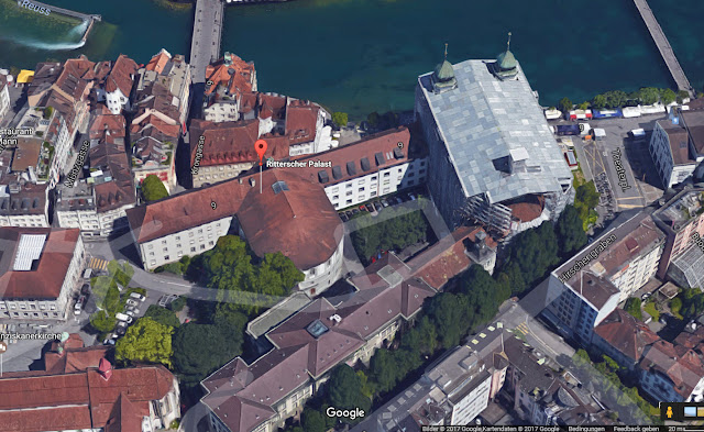 Ritterscher_Palast_mit_angebautem_halbrunden_Parlamentssaal_und_überdachtem_Innenhof_©_google_maps