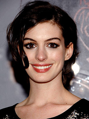 Anne Hathaway's long headband hairstyle