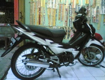 Modifikasi Motor Honda Revo