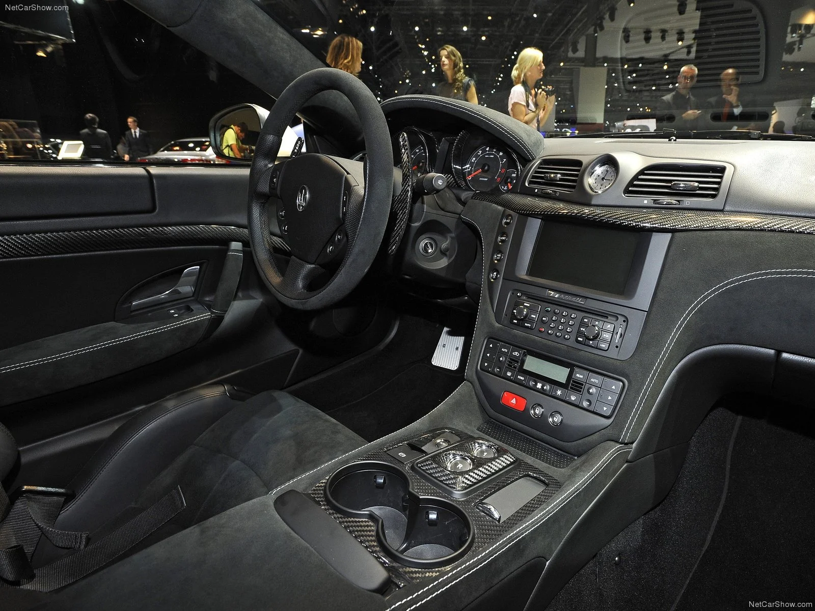 Hình ảnh siêu xe Maserati GranTurismo MC Stradale 2012 & nội ngoại thất