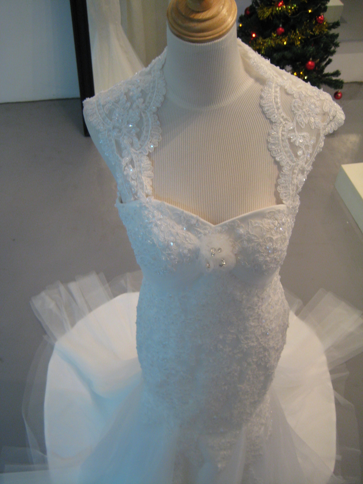 lace wedding dress with open back and cap sleeves Key Hole Back / Cap Sleeves / Mermaid Cut